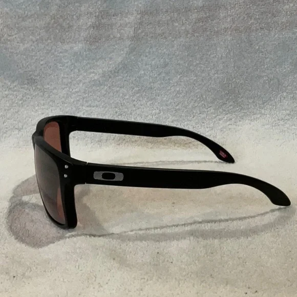 Oakley Black Sunglasses with Red Lenses